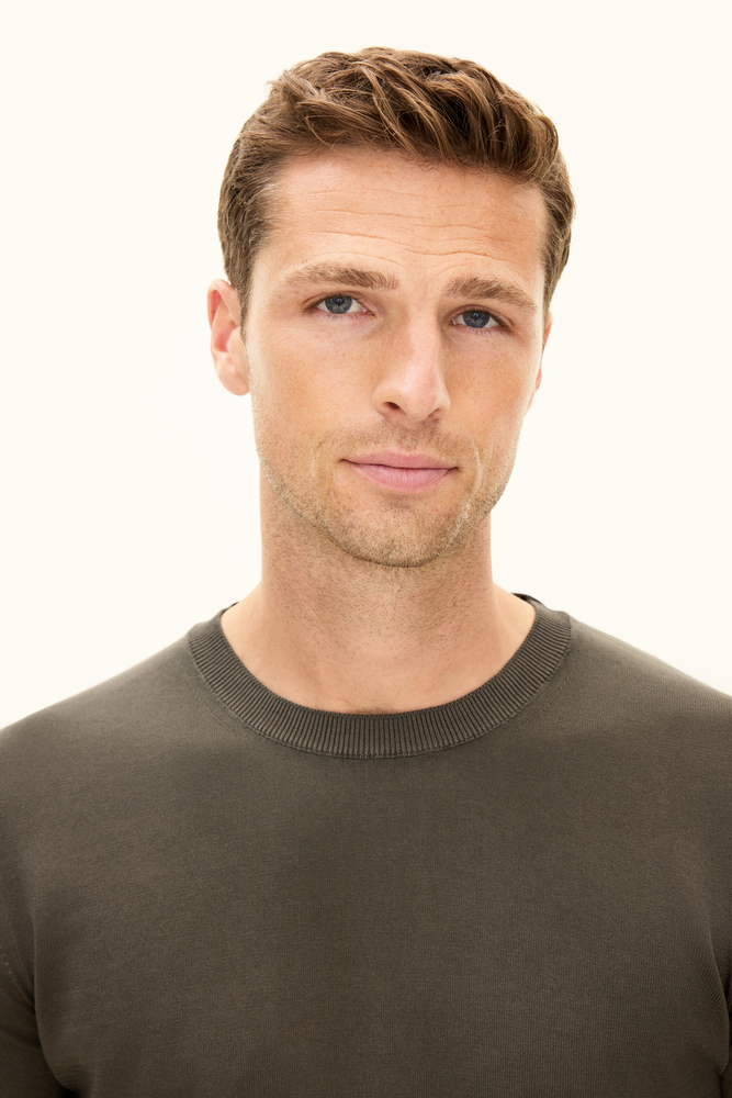 Slim Fit Fine Knitted T-shirt