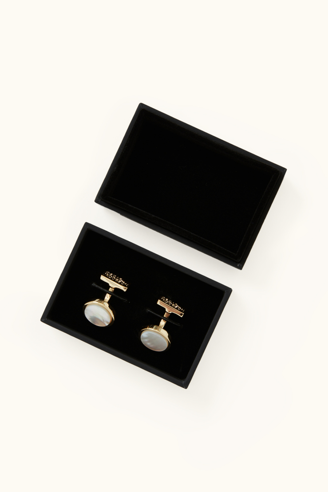 Round Mother of Pearl Cufflink