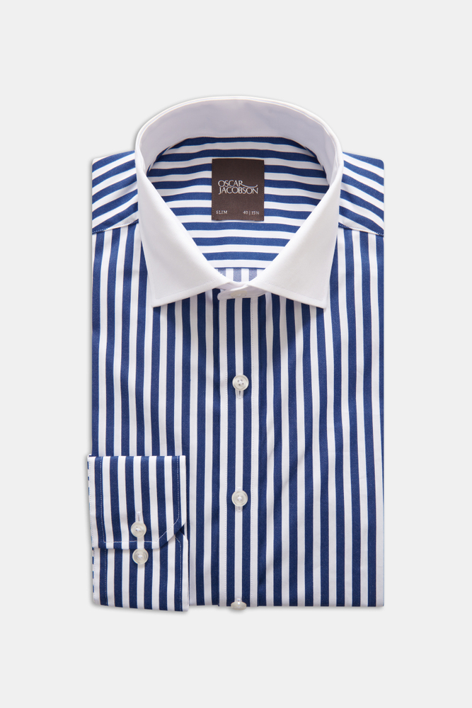 Slim Fit Cut Away Skjorta