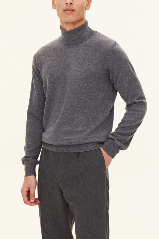Slim Fit Fine Merino Wool Roundneck